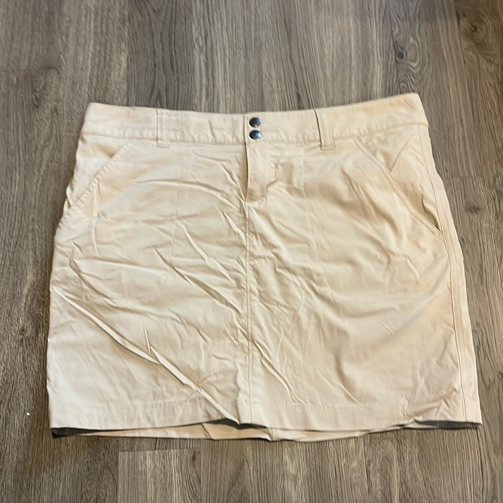 Columbia Women's Tan Skirt